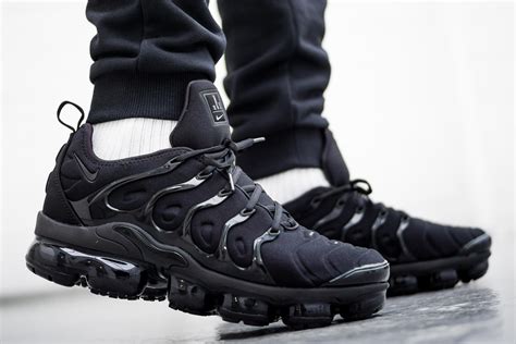 all black Nike VaporMax plus